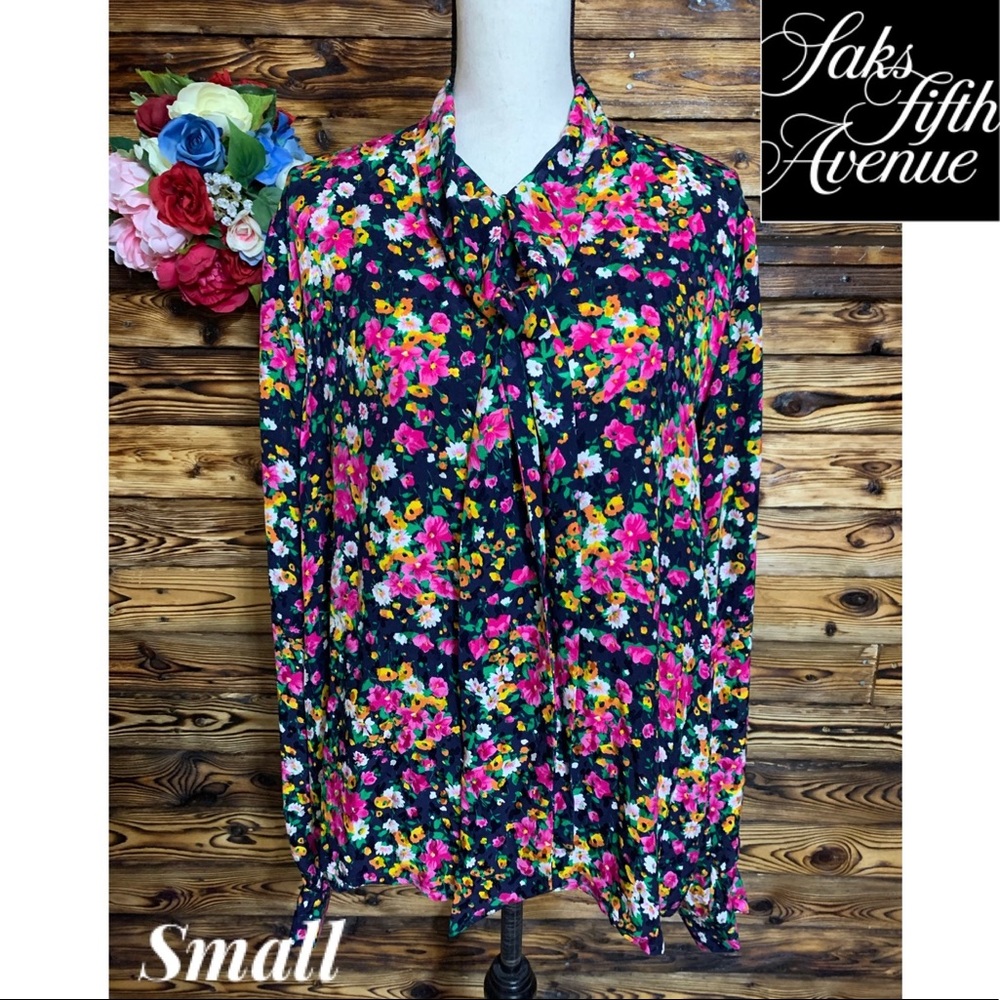 *SOLD* Saks Fifth Avenue LIHLI 100% Silk Floral Top USA